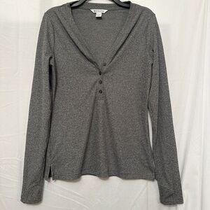 ATHLETA Uptempo Ribbed Henley Top Size Small Heather Gray Long Sleeve Shirt‎